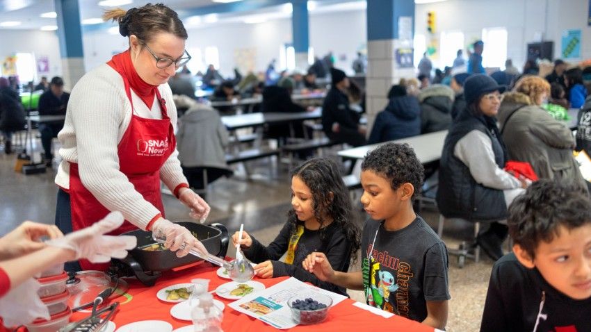 CCE brings healthy foods, and how to cook them, to Buffalo Public Schools