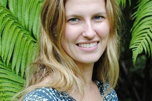 “Reproductive resilience: insights from studies in wild birds and other vertebrates”