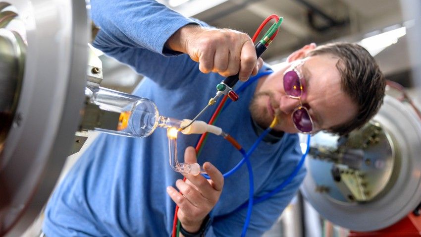 Fired up: Glassblower crafts the tools of innovation