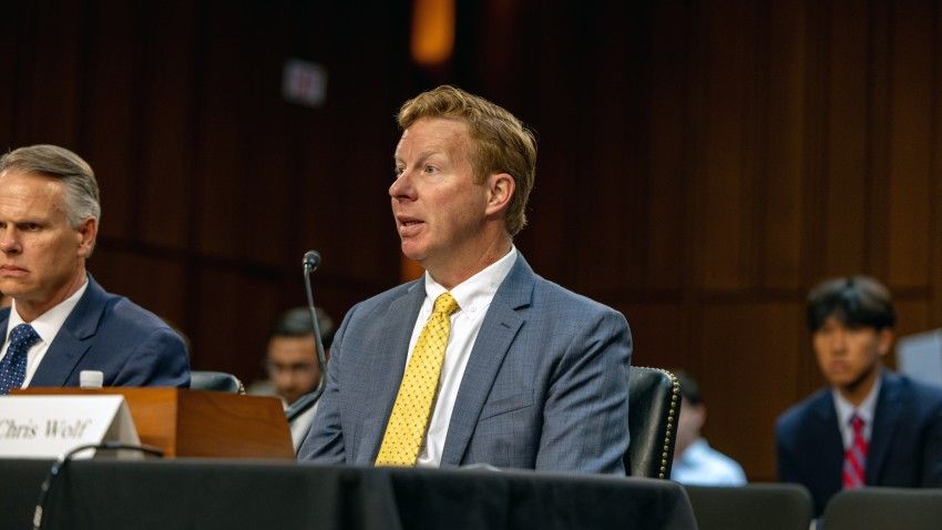 Wolf advises US Senate on aging population of American farmers